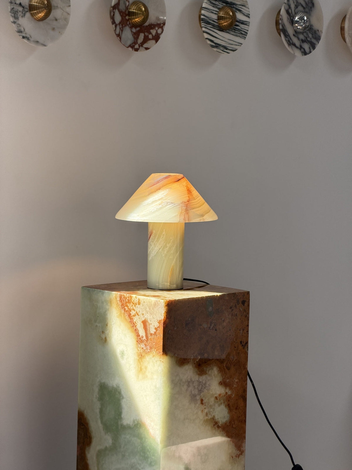 Pillar Stone Tischleuchte Cyan Onyx