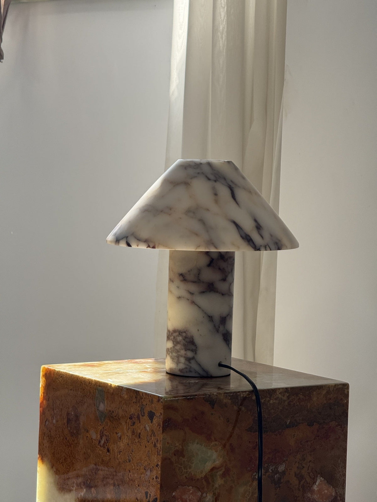 Pillar Stone Tischleuchte Cyan Onyx