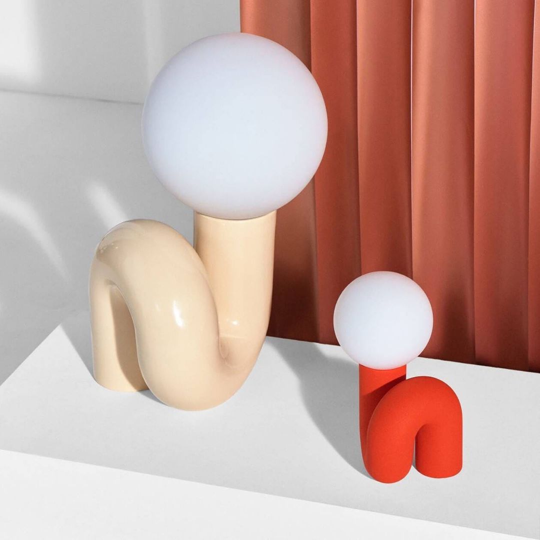 Soreeon Tischlampe Playful N-Form in Weiß