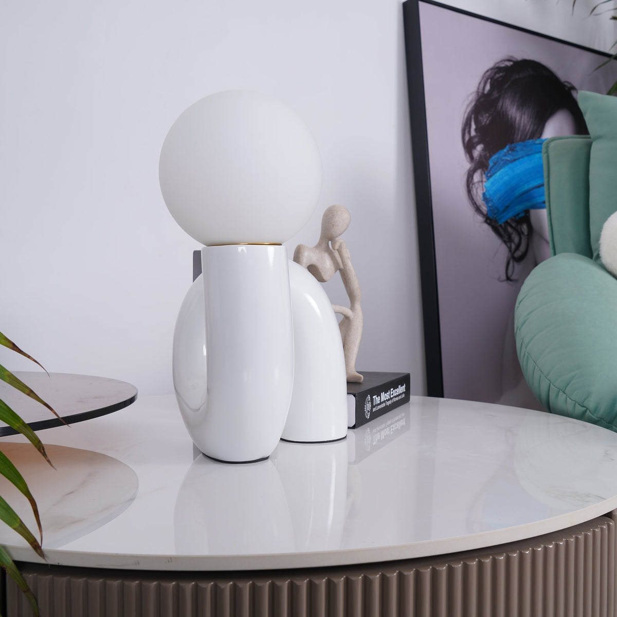 Soreeon Tischlampe Playful N-Form in Weiß