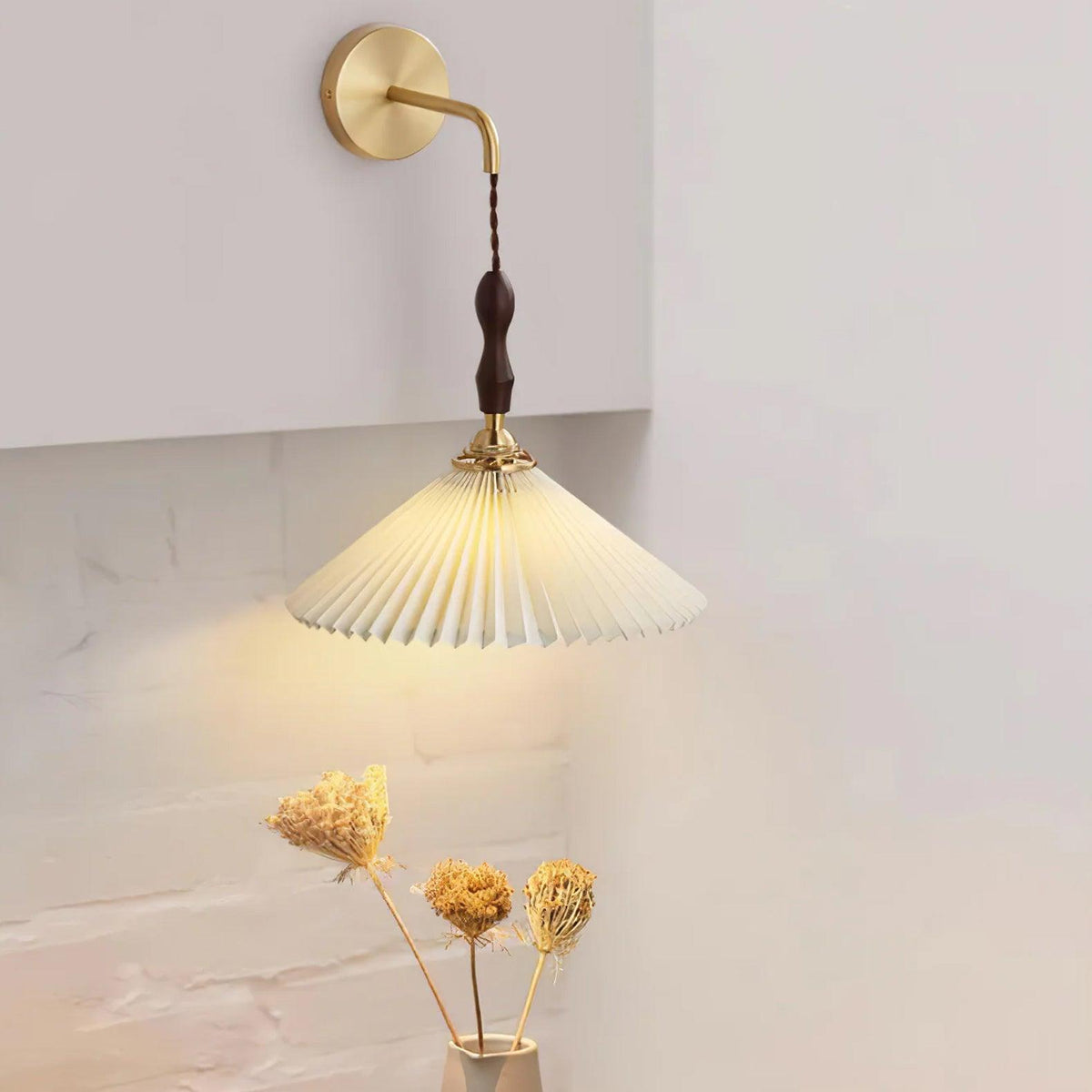 Mordan Premium Eleganz gefaltete Walnuss-Wandleuchte