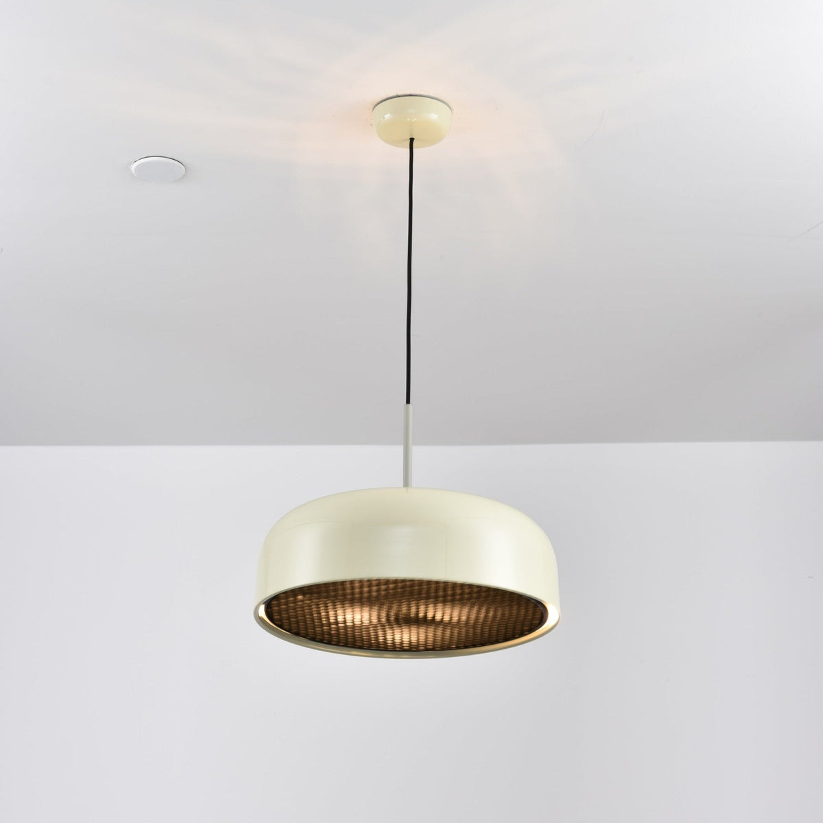 Wolvin zeitgenössische minimalistische Podgy Pendelleuchte
