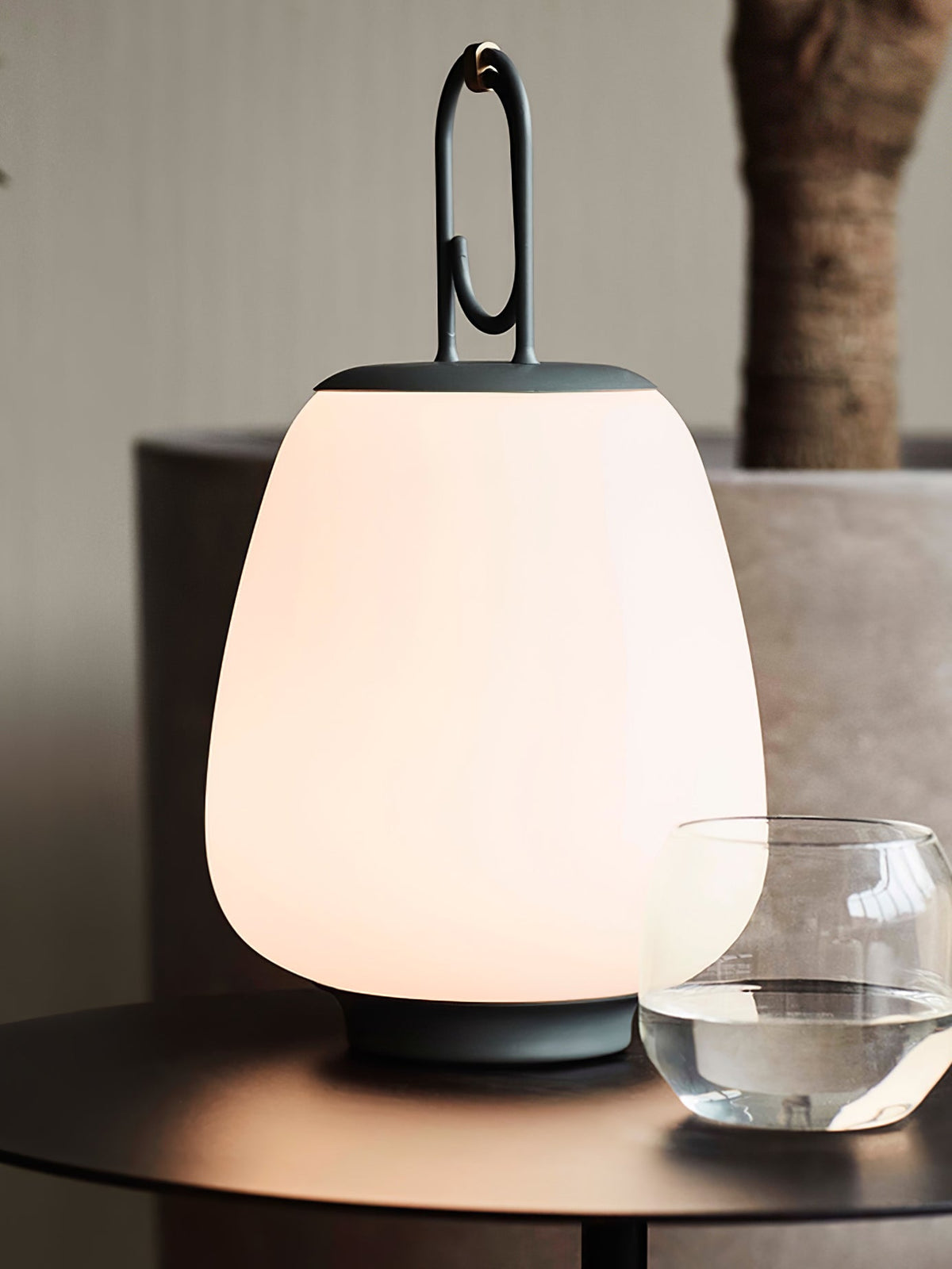 Olloril zeitgenössische Tischleuchte aus Glas