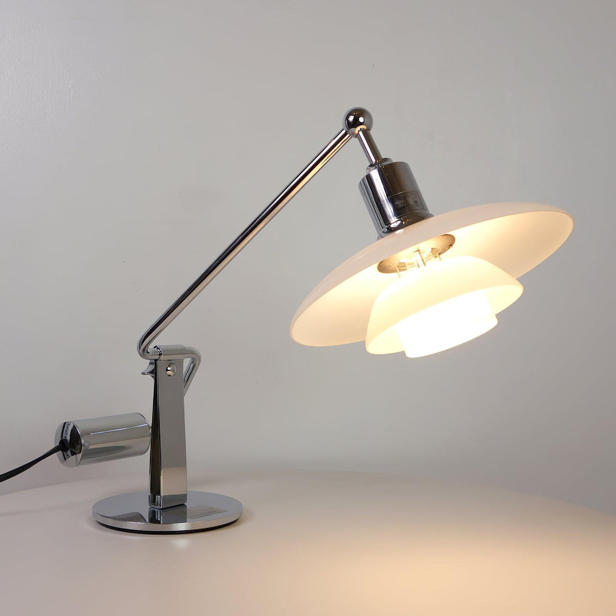 Helix Tischlampe