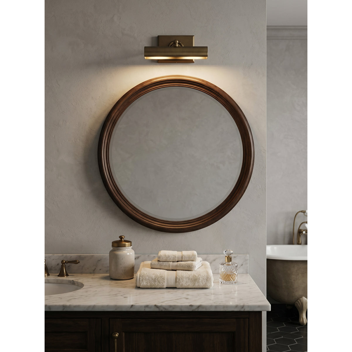Marquessia Wandleuchte mit verstellbarem Rohr und quadratischem Rückenteil aus Antik-Bronze