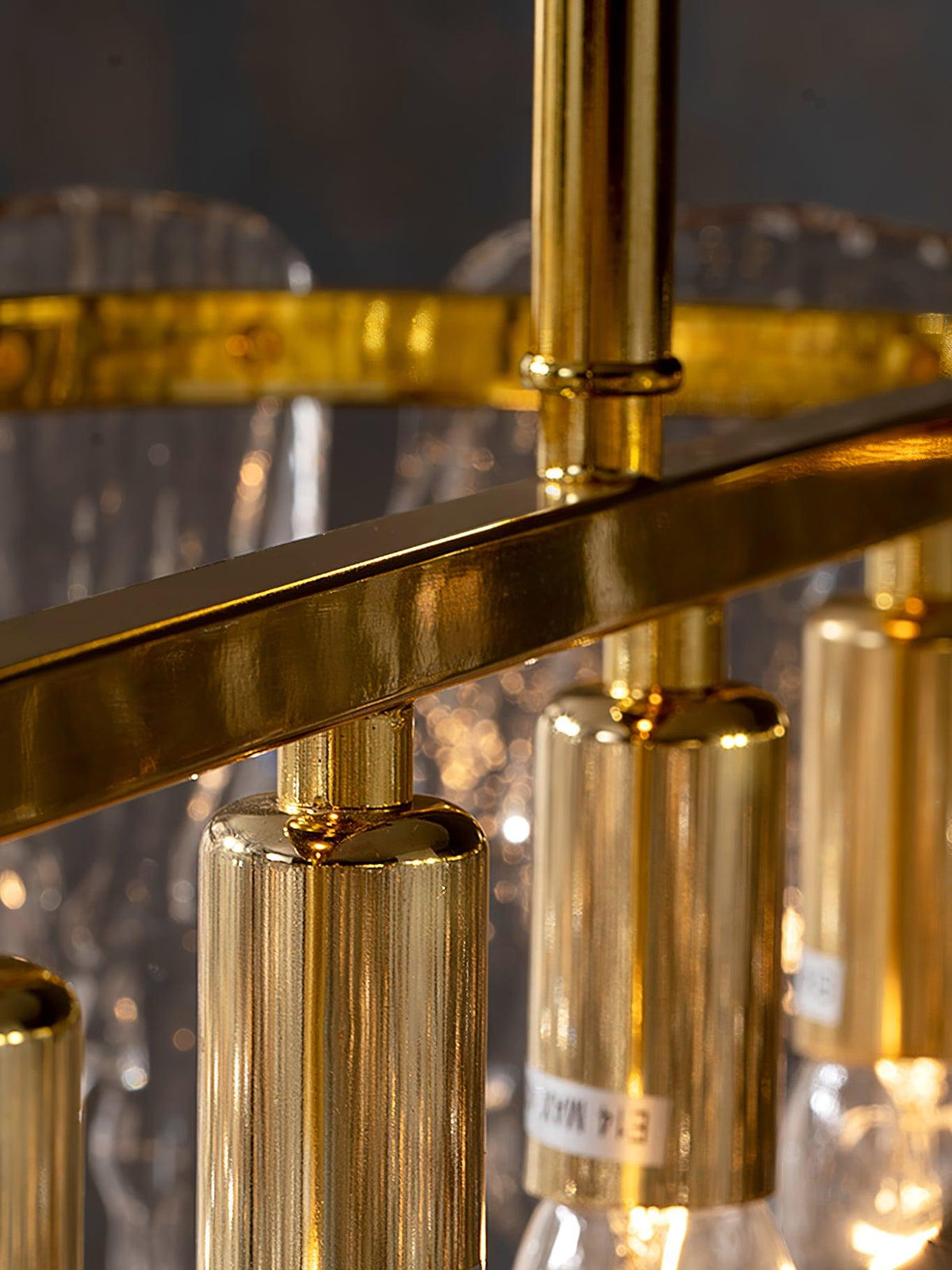 Cathaa Kronleuchter aus Kristall in rechteckiger Form mit Milchglas