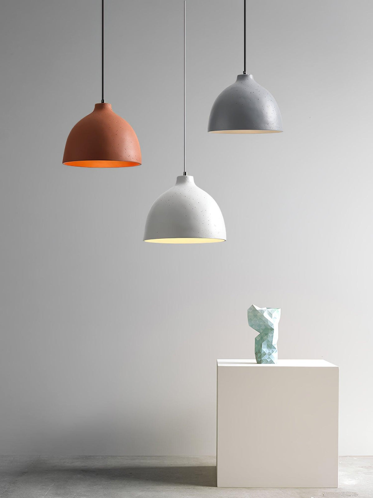 Nirorelle Pendelleuchte aus Kunstharz im klassischen Stil