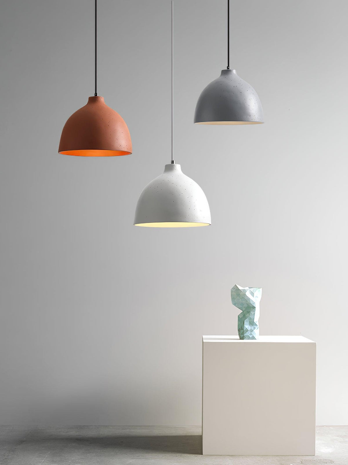Nirorelle Pendelleuchte aus Kunstharz im klassischen Stil