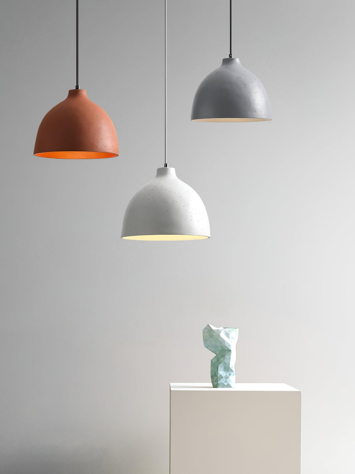 Nirorelle Pendelleuchte aus Kunstharz im klassischen Stil