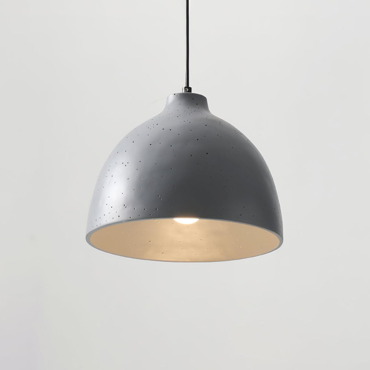 Nirorelle Pendelleuchte aus Kunstharz im klassischen Stil