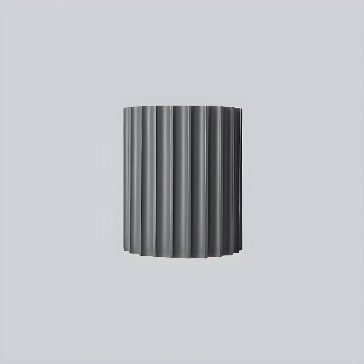 Ivvinen zeitgenössische Kunst-Wandleuchte aus Ribbed-Kunstharz