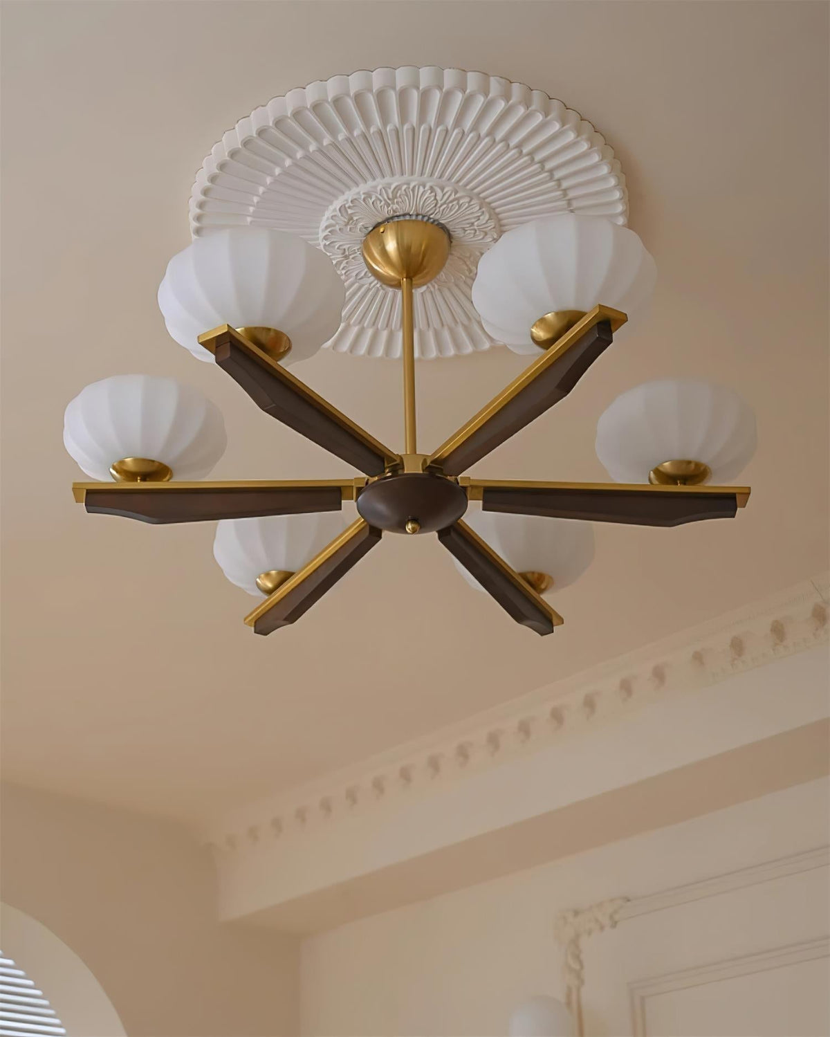Kronleuchter und im Mid-Century-Stil fürs Wohnzimmer | Cielum