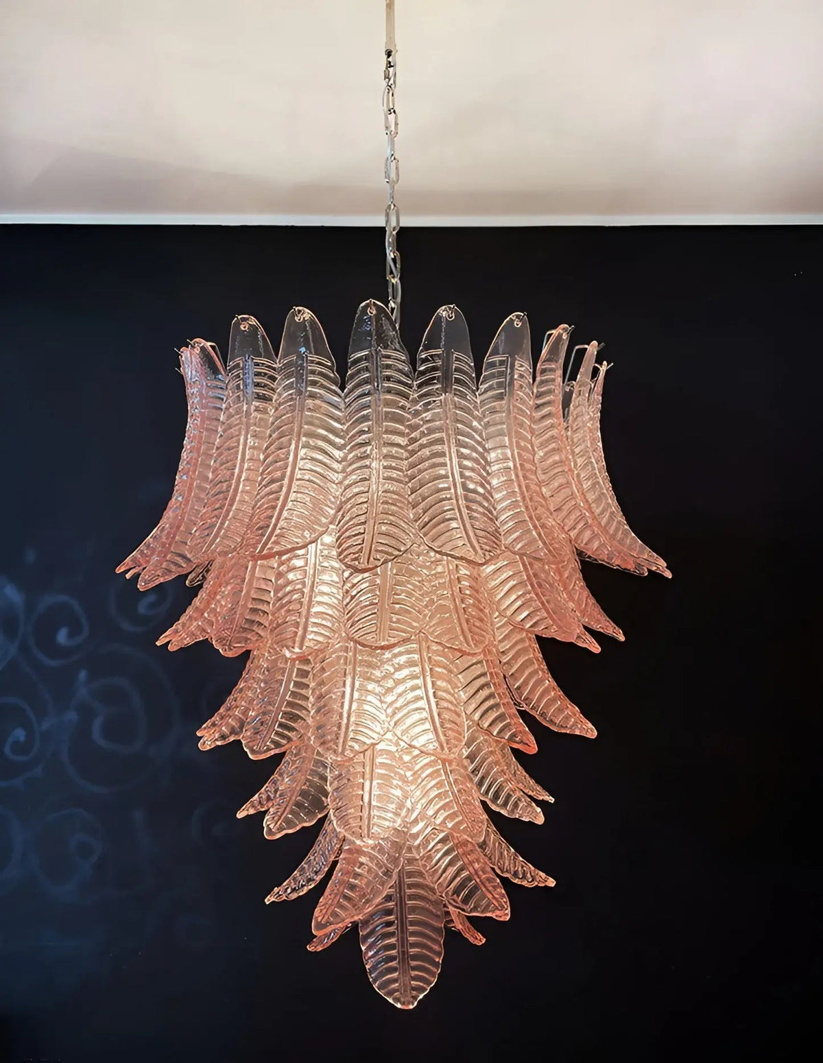 Liorisian Kronleuchter Pink Murano-Glasblätter Kaskaden Romantisch