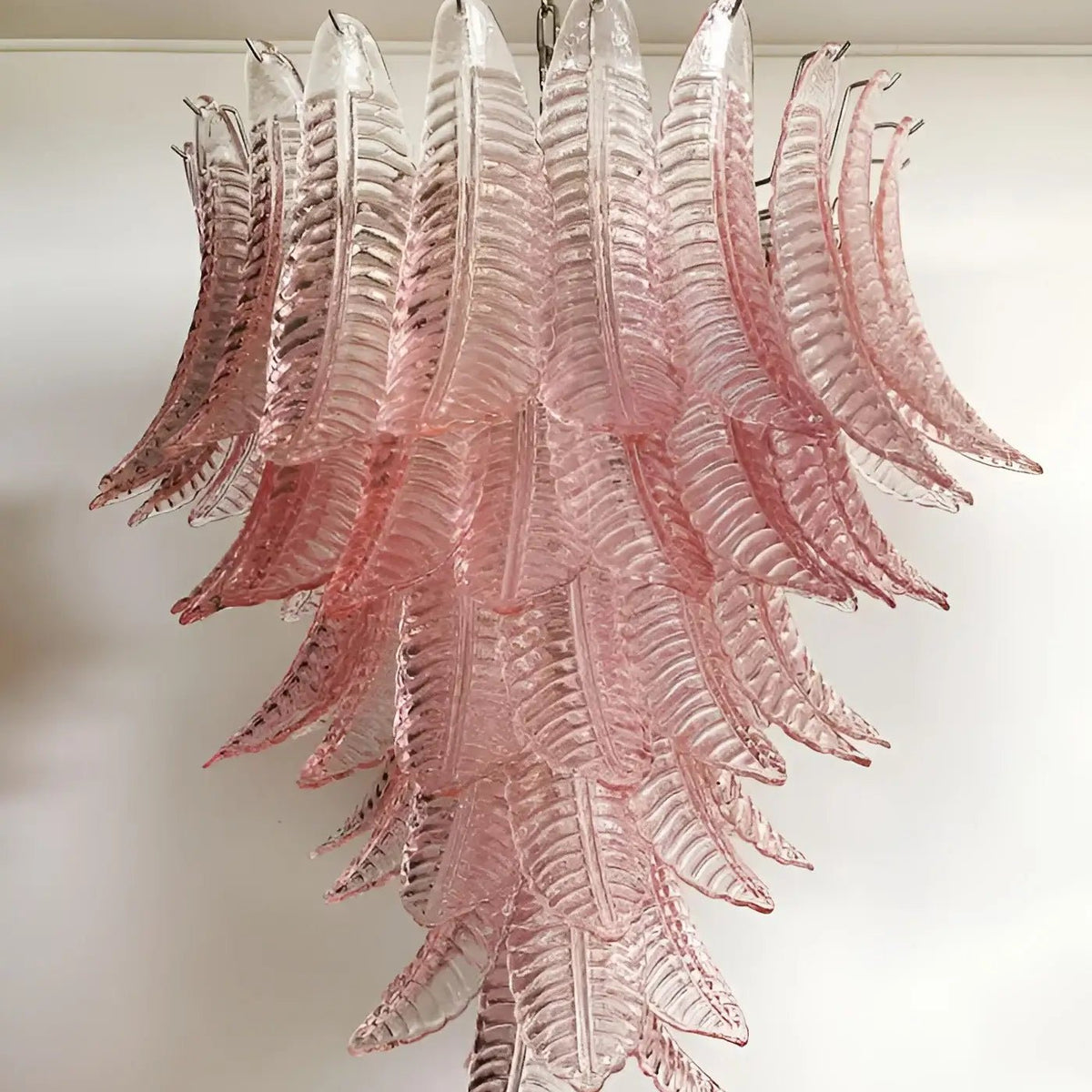 Liorisian Kronleuchter Pink Murano-Glasblätter Kaskaden Romantisch