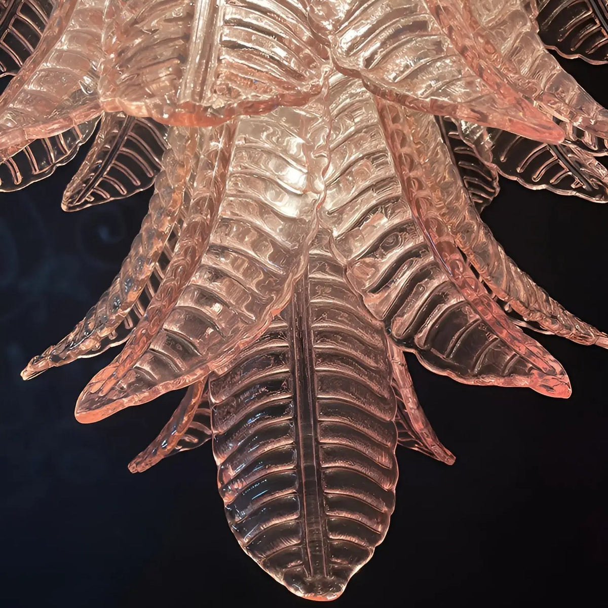 Liorisian Kronleuchter Pink Murano-Glasblätter Kaskaden Romantisch