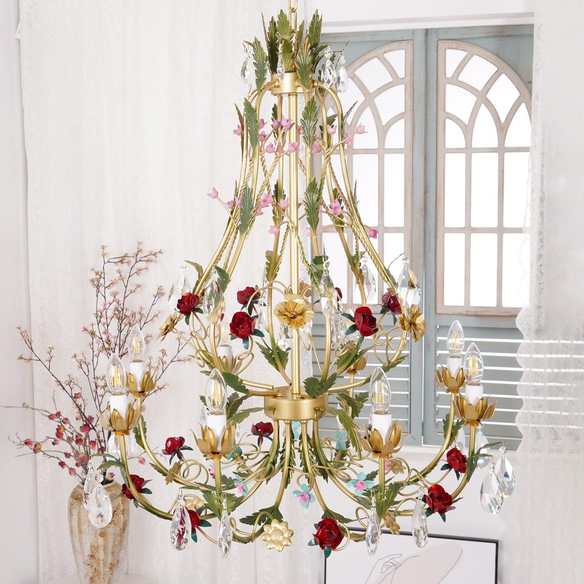 Selarella Kronleuchter aus Messing mit floralen Rosen und Kristallkerzen