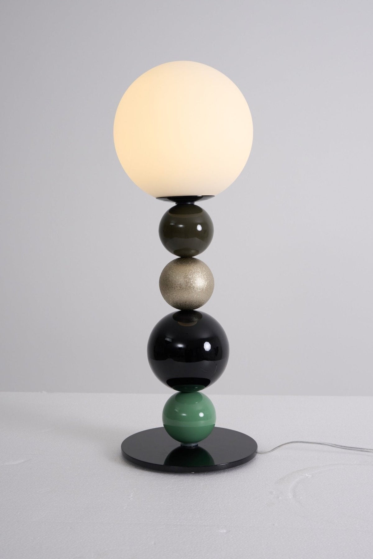 Orbital Kugeln Stacking Tischleuchte