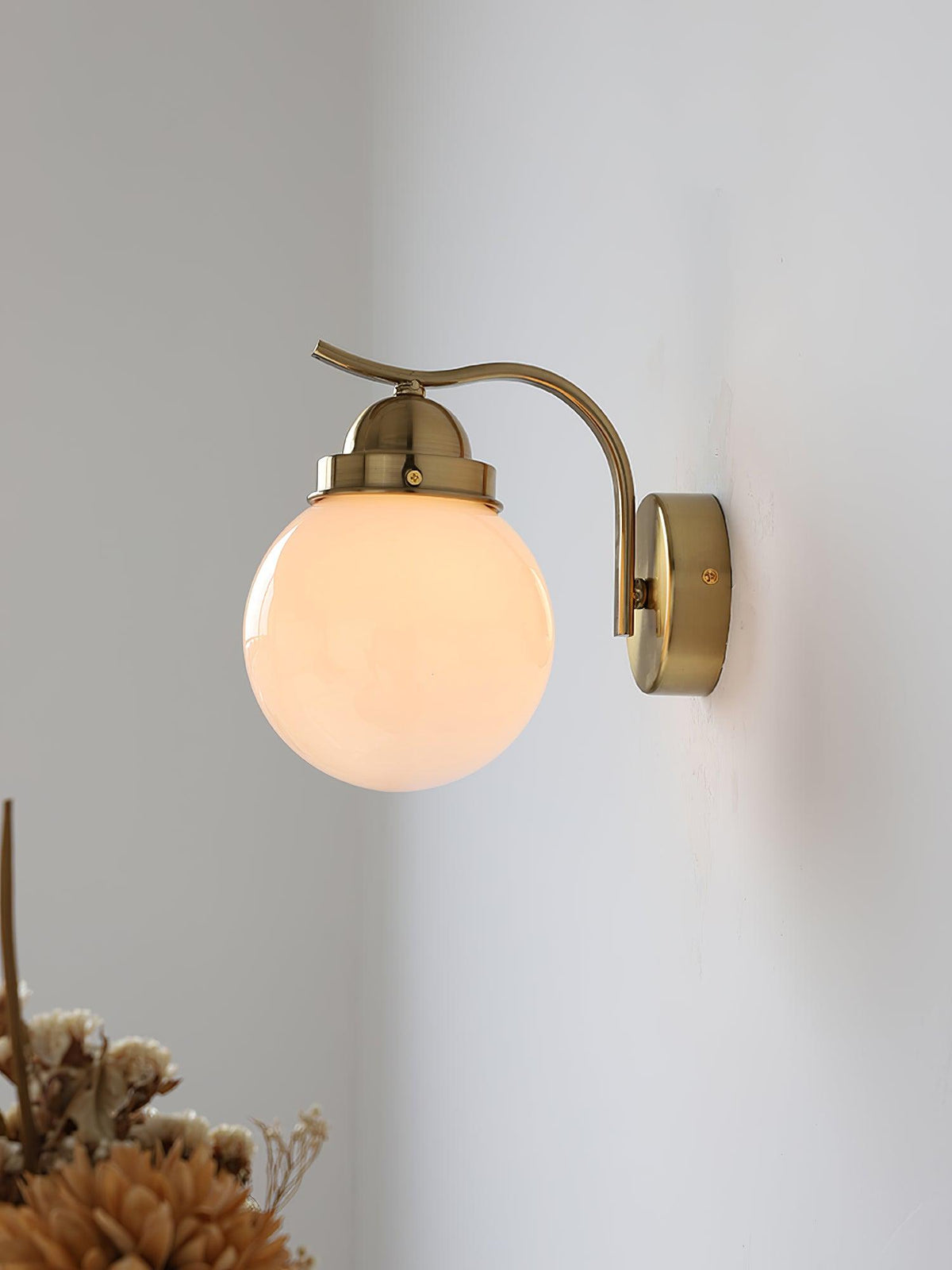 Avrinir zeitgenössische minimalistische Glas-Wandleuchte