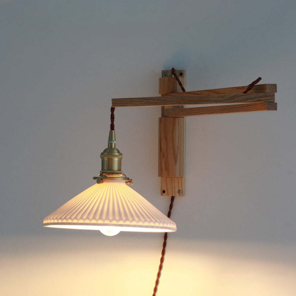 Muto Vintage LED Wandleuchte Plissee, Innen Treppenhaus, Glas/Holz/Keramik