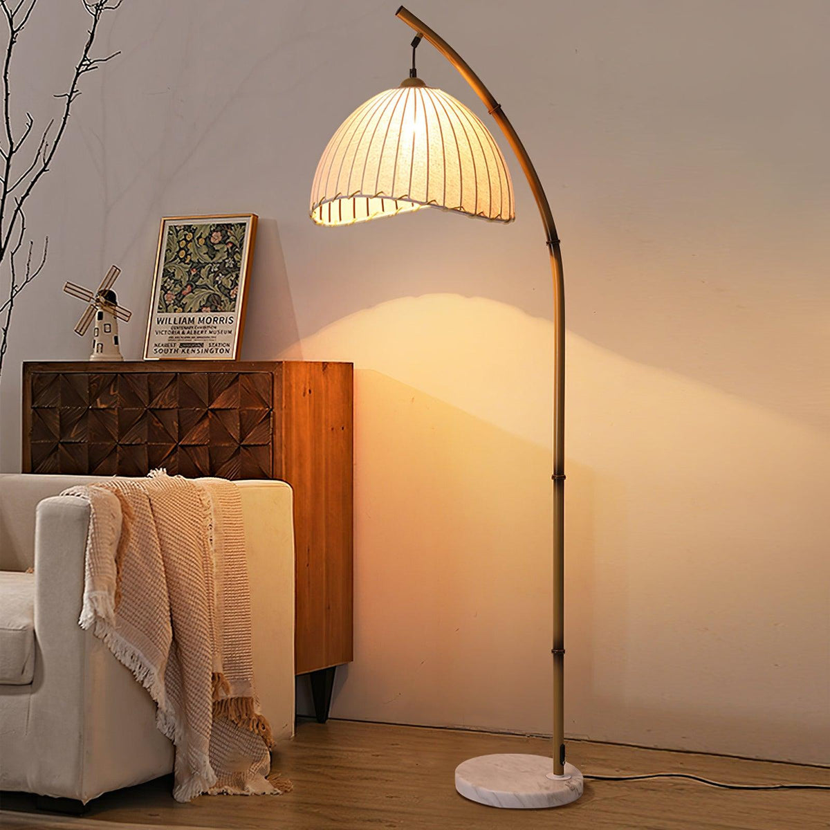 Liveno Minimalistische Stehleuchte aus Marmor