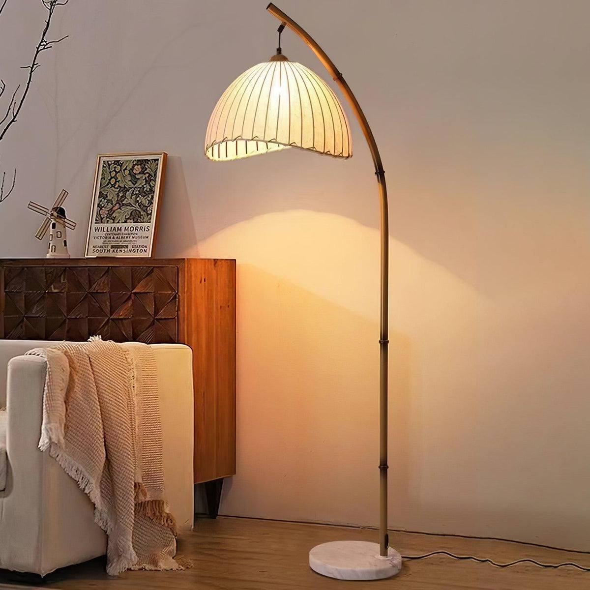 Liveno Minimalistische Stehleuchte aus Marmor
