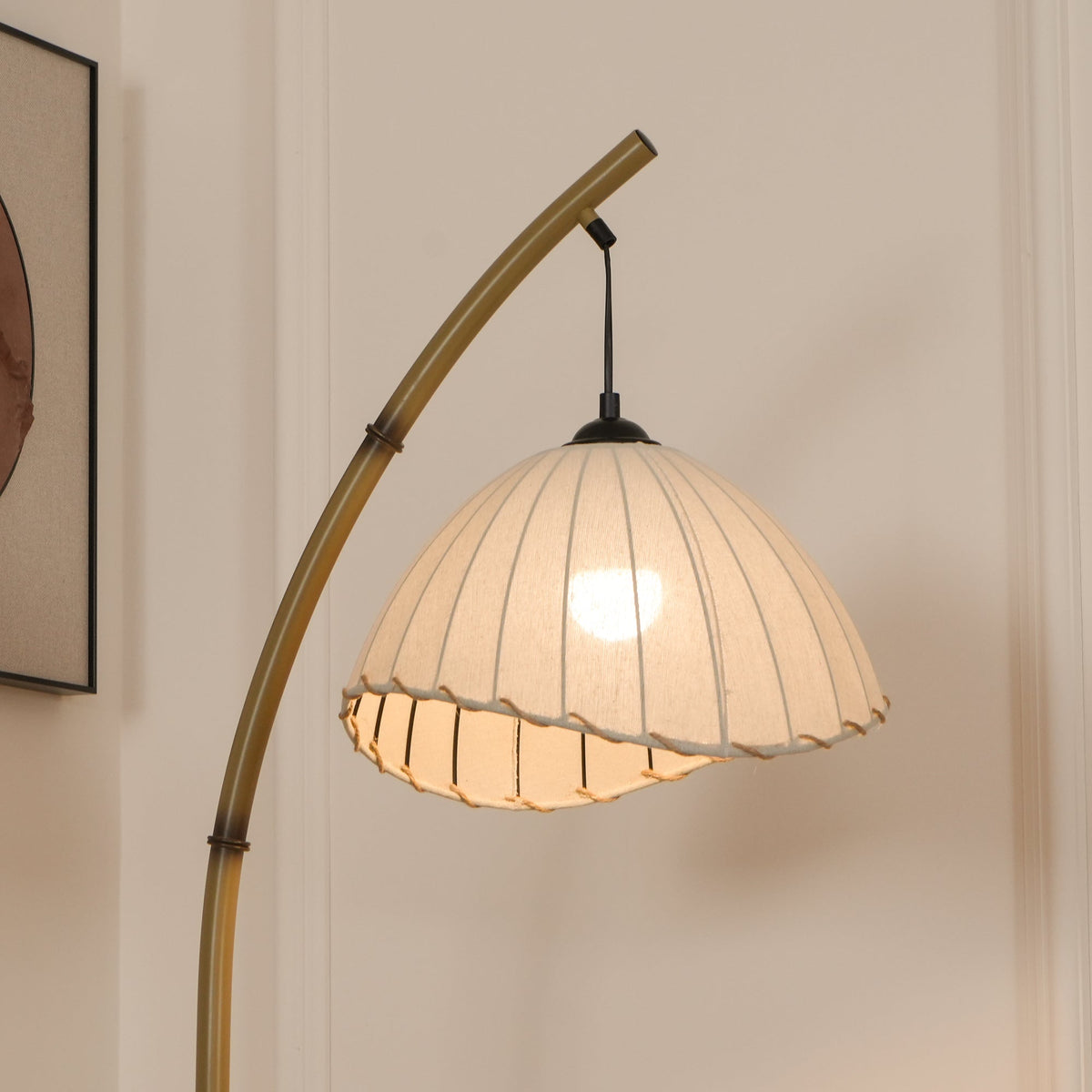 Liveno Minimalistische Stehleuchte aus Marmor