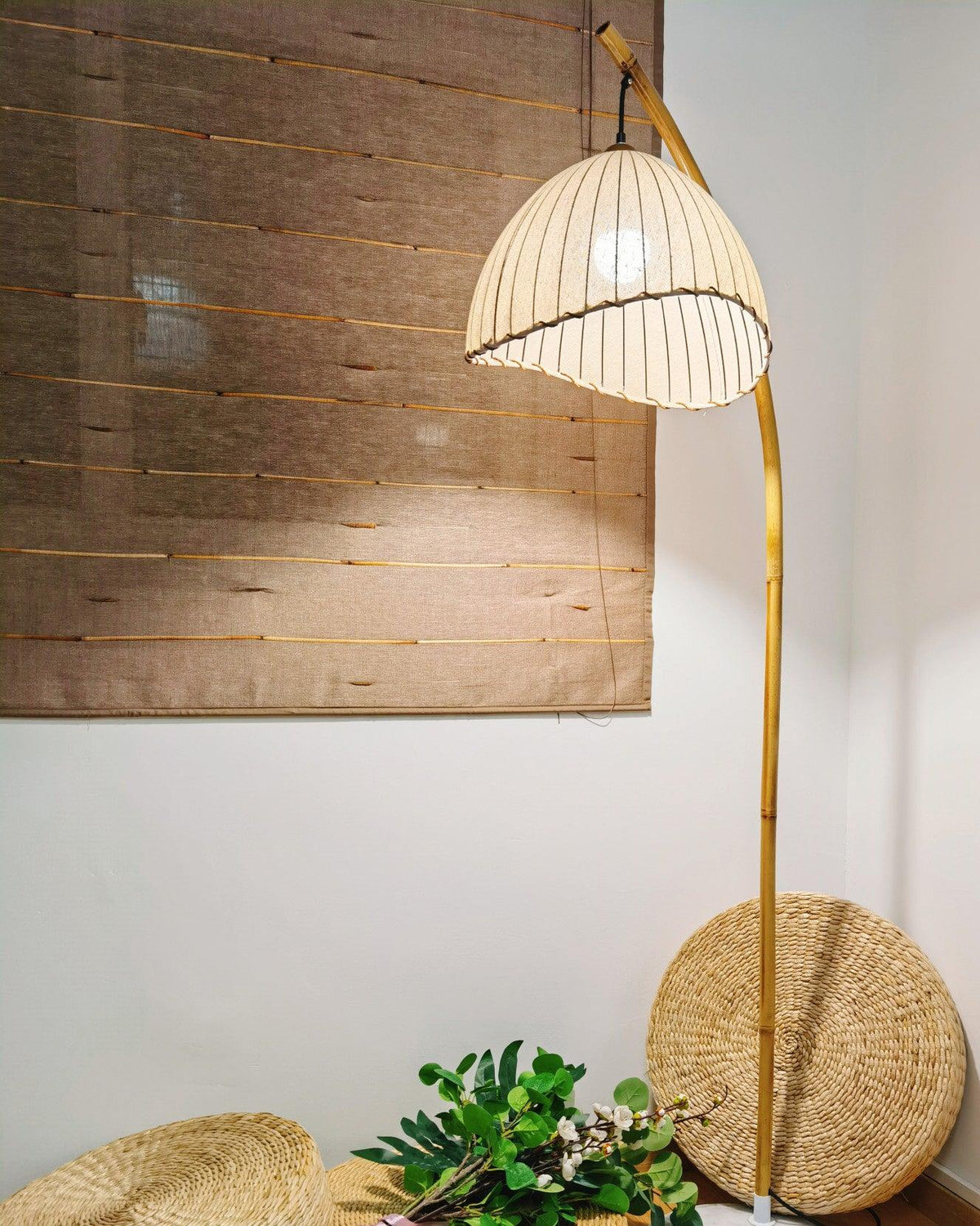 Liveno Minimalistische Stehleuchte aus Marmor