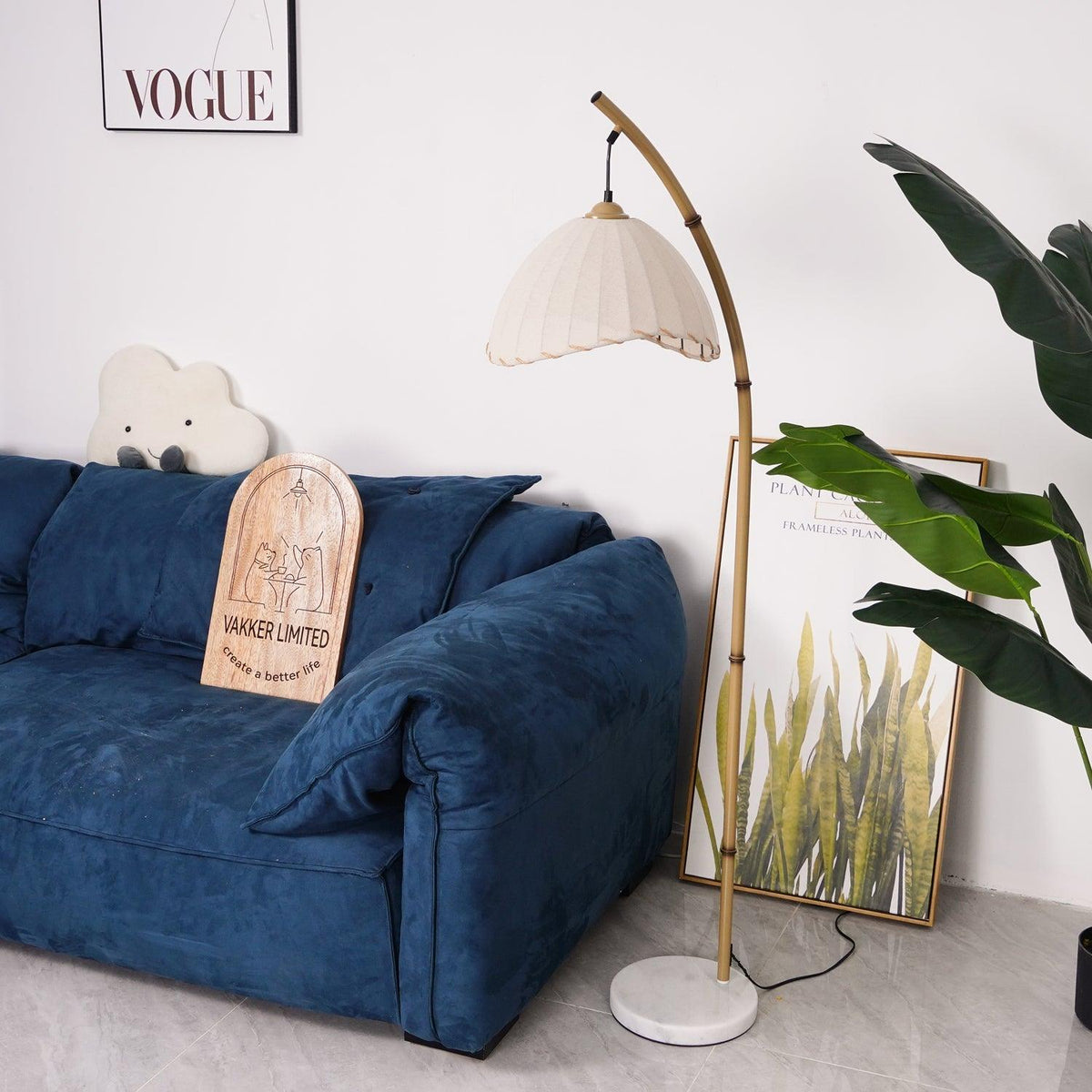 Liveno Minimalistische Stehleuchte aus Marmor