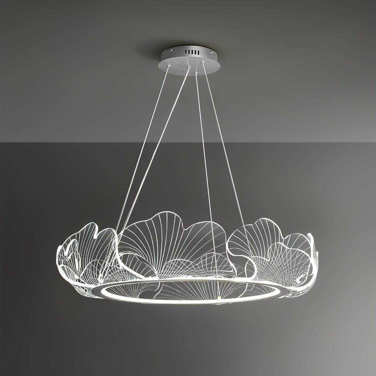 Lucisora Pendelleuchte aus mattiertes Acryl mit floraler Ringstruktur