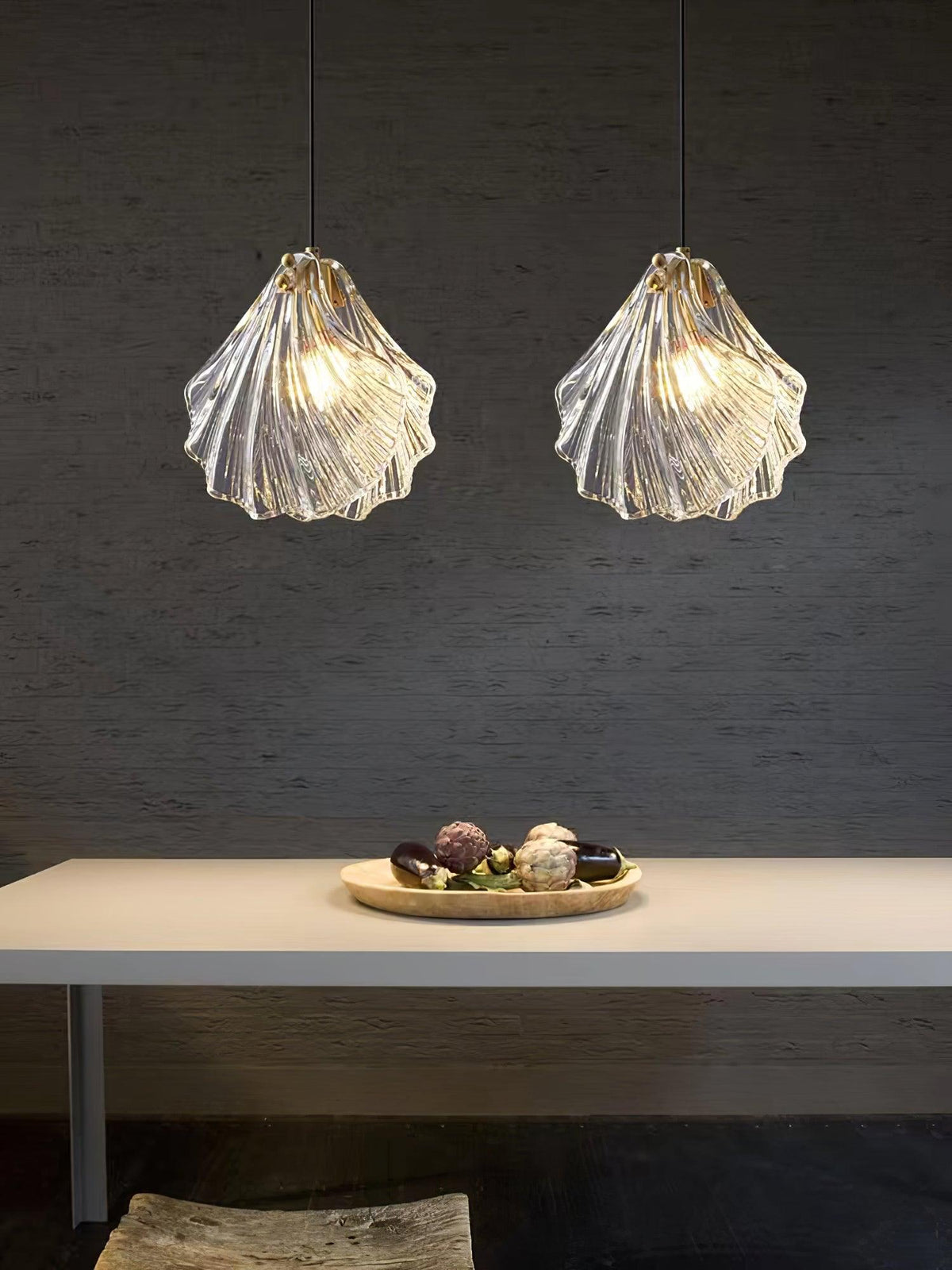 Veda Pendelleuchte aus Glas in Schalenform künstlerisch elegant