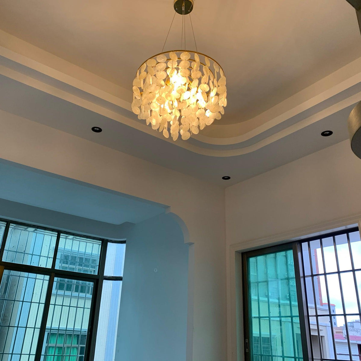 Esileth Kronleuchter im postmodernen Luxus-Stil mit Schalen-Windglocken