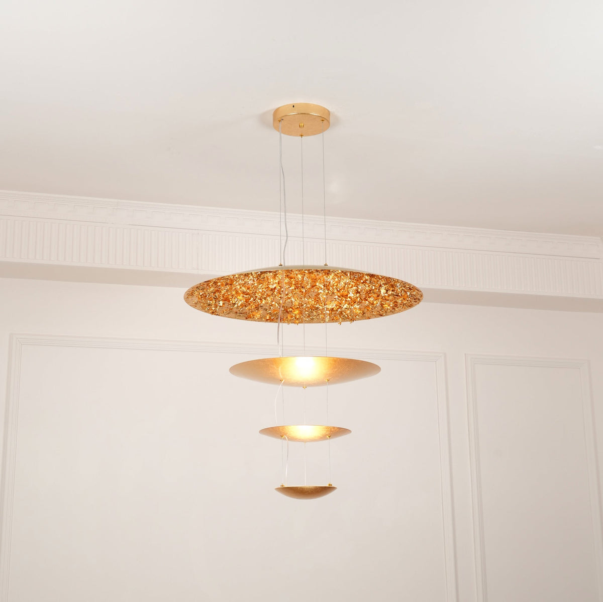 Phelion mehrschichtige Pendelleuchte aus Goldfolie