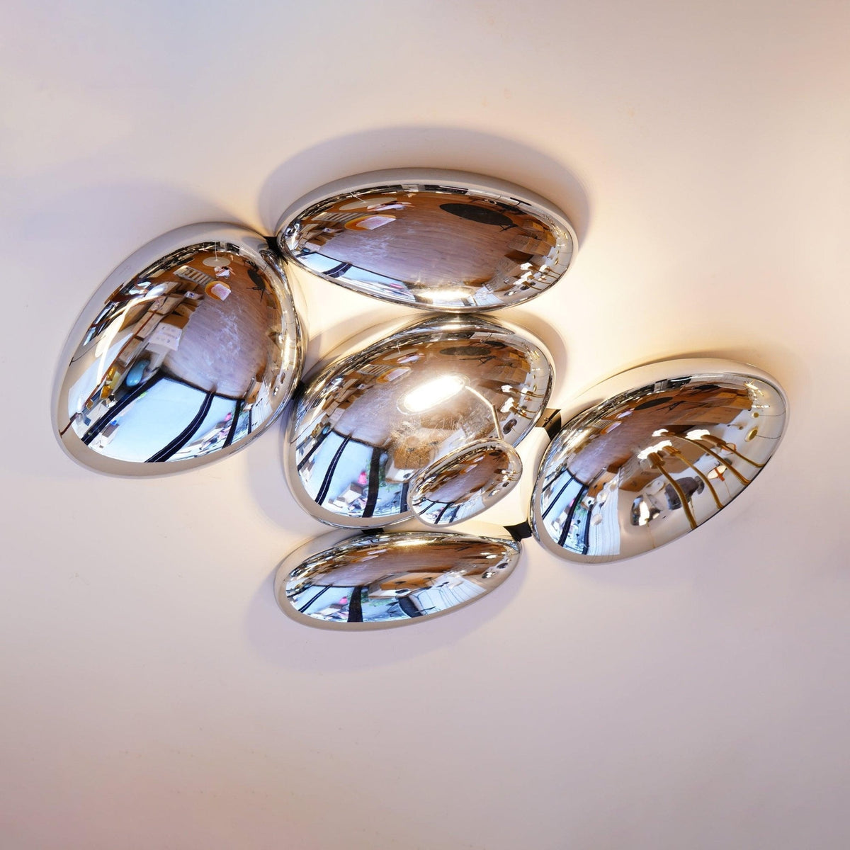 Vostix Deckenleuchte Chrome Kieselsteinform moderne Ausführung