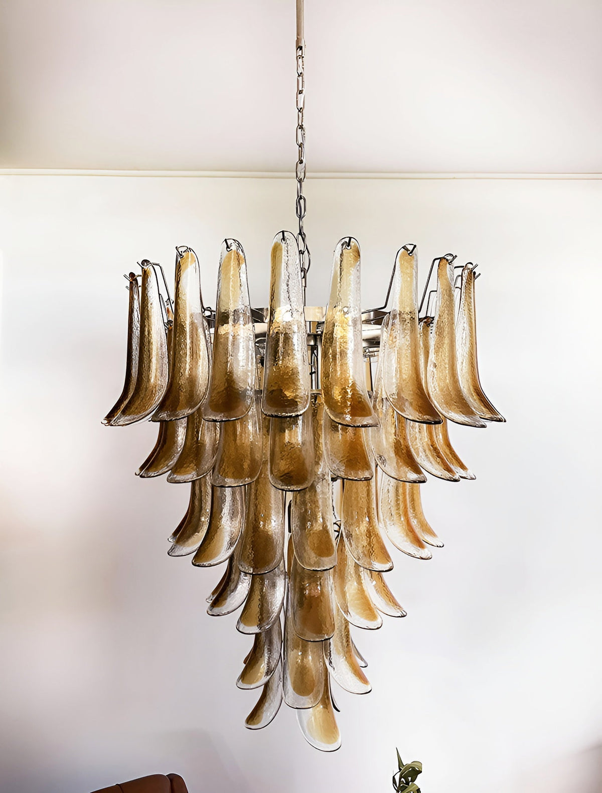 Liorenaine Kronleuchter Kronleuchte aus bernsteinfarbenem Glas in Petalenform mit mehreren Schichten luxuriös