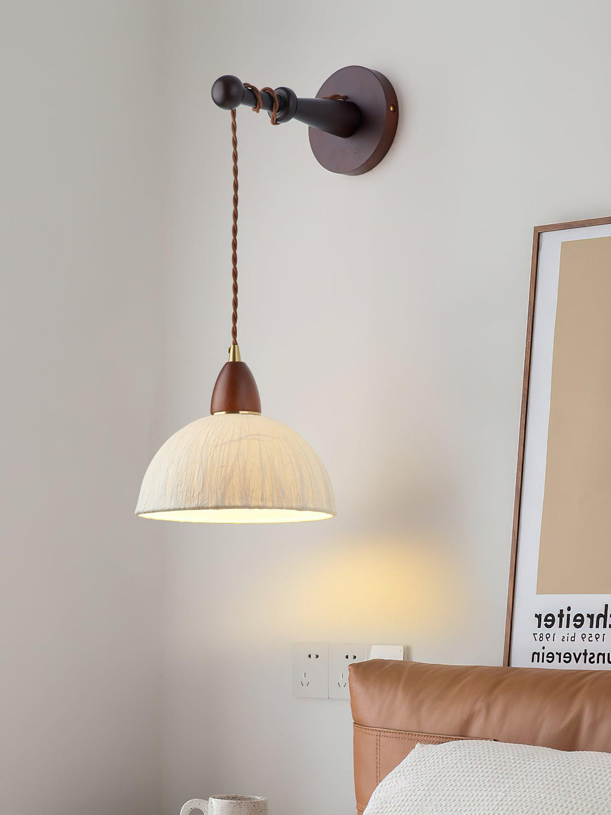 Vitheos Elegance Walnuss-Holz Wandleuchte in natürlicher Farbe