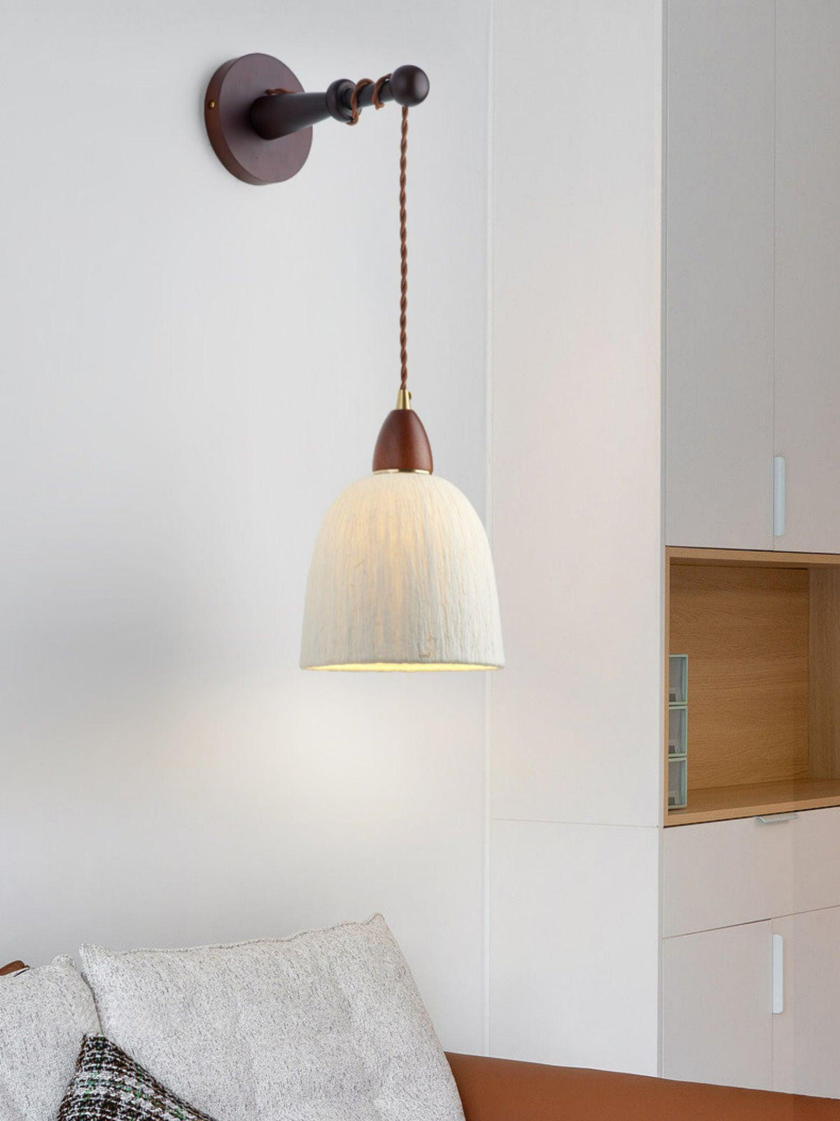 Vitheos Elegance Walnuss-Holz Wandleuchte in natürlicher Farbe
