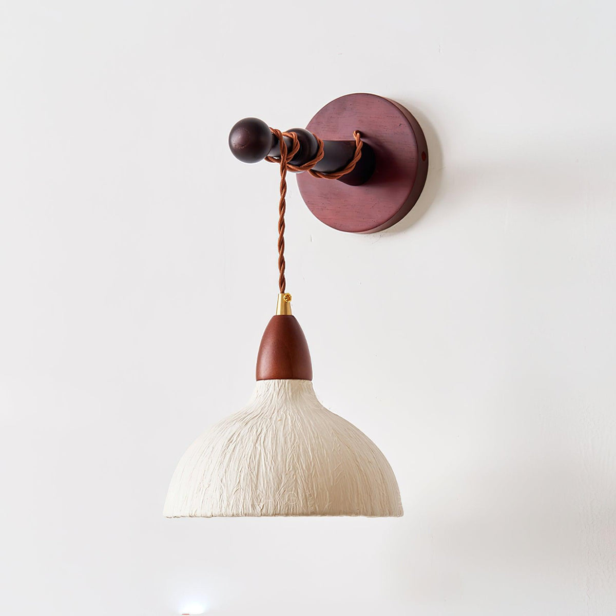Vitheos Elegance Walnuss-Holz Wandleuchte in natürlicher Farbe