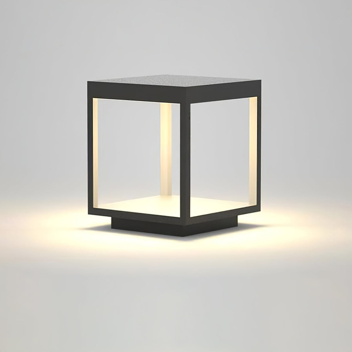 Odenis Tischlampe aus Edelstahl in klassischem Design