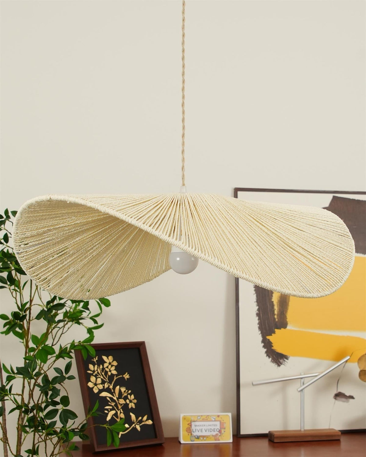Canoeria Handgeflochtene Pendelleuchte aus natürlichem Rattan