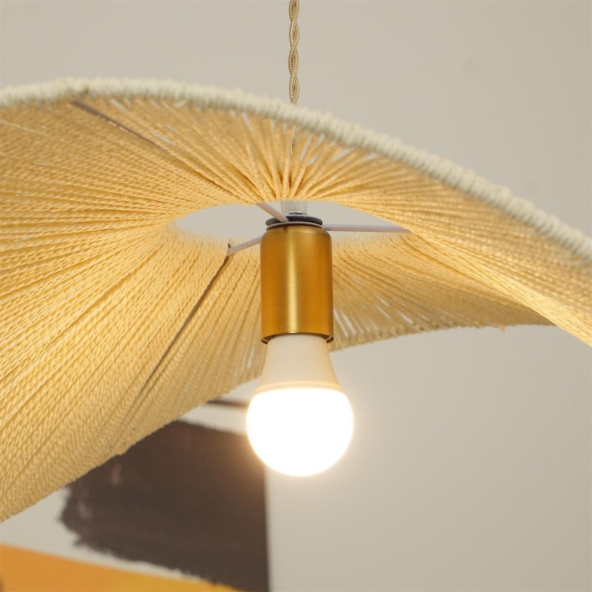 Canoeria Handgeflochtene Pendelleuchte aus natürlichem Rattan