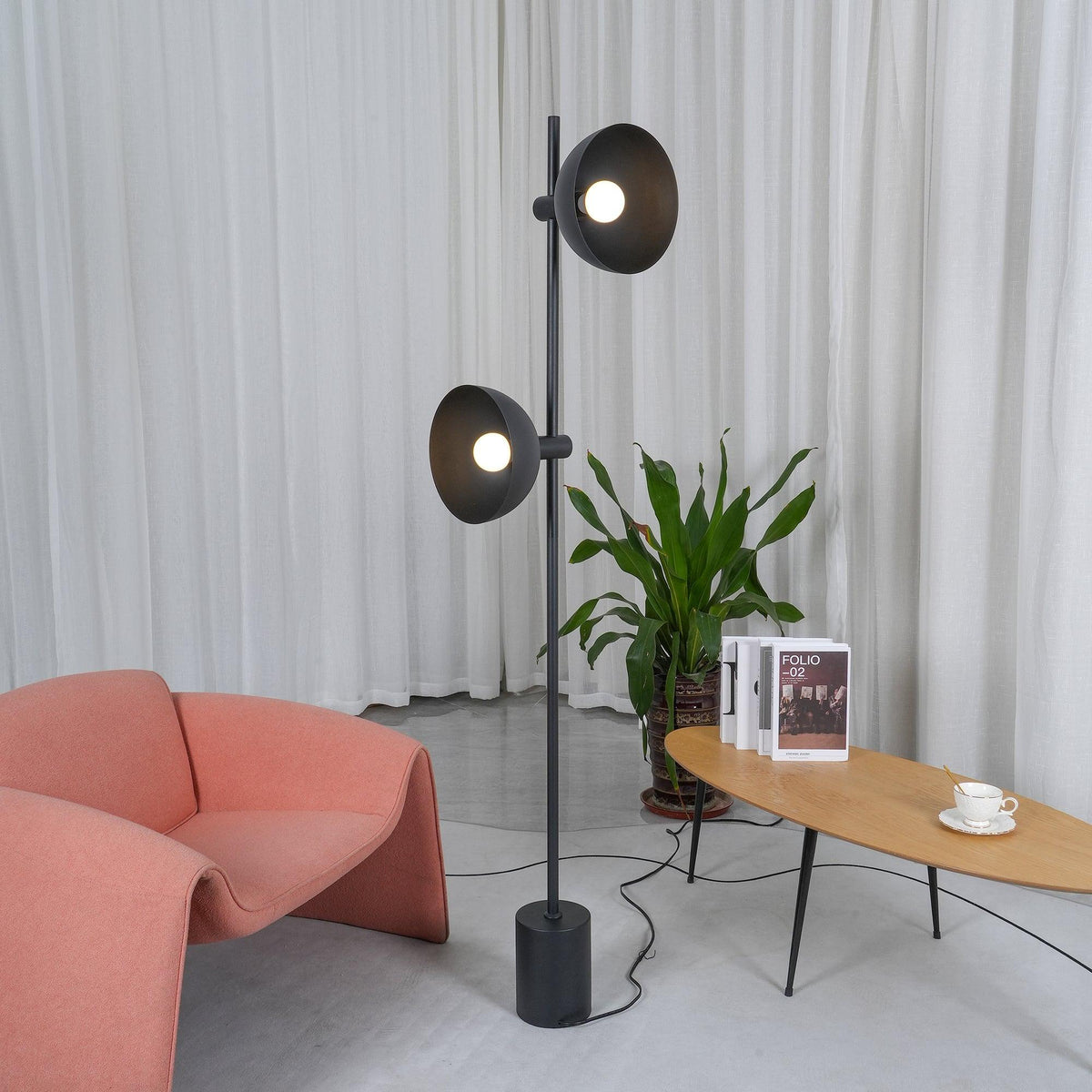 Lumase Stehleuchte aus Glas im minimalistischen Stil