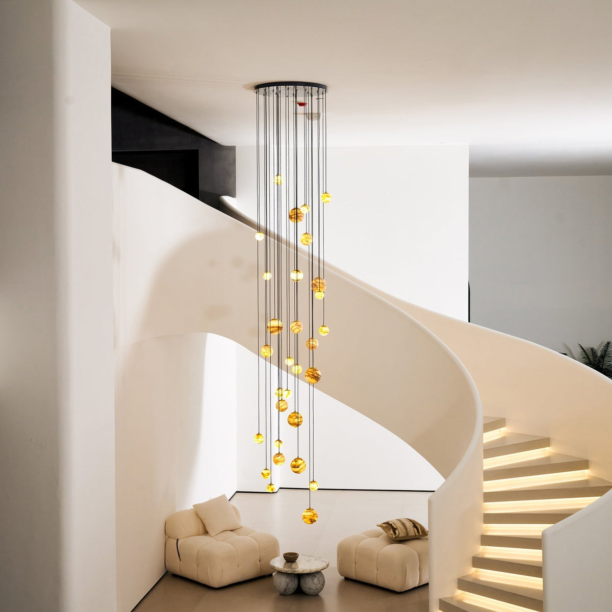 Sultana Kronleuchter Alabaster Cluster Orb Cascade