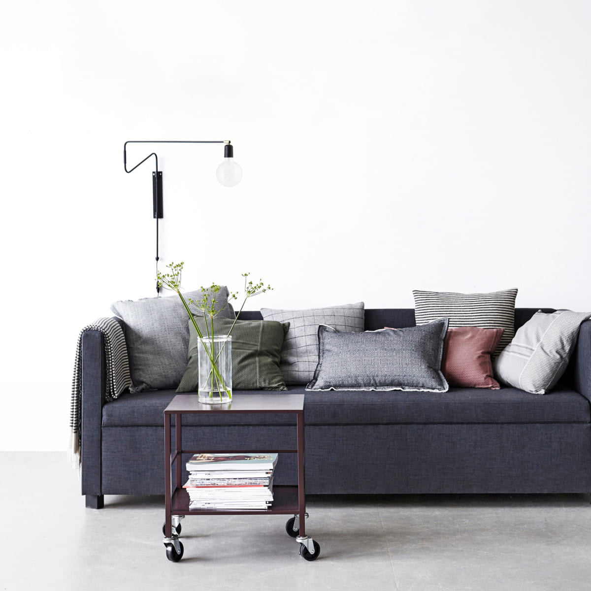 Elsoreth moderne minimalistische Wandleuchte mit Pendelbewegung