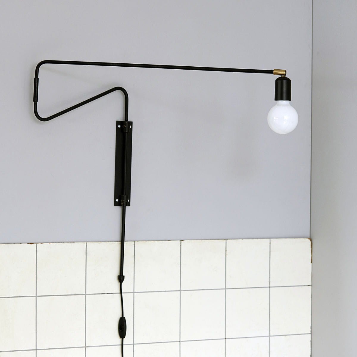 Elsoreth moderne minimalistische Wandleuchte mit Pendelbewegung