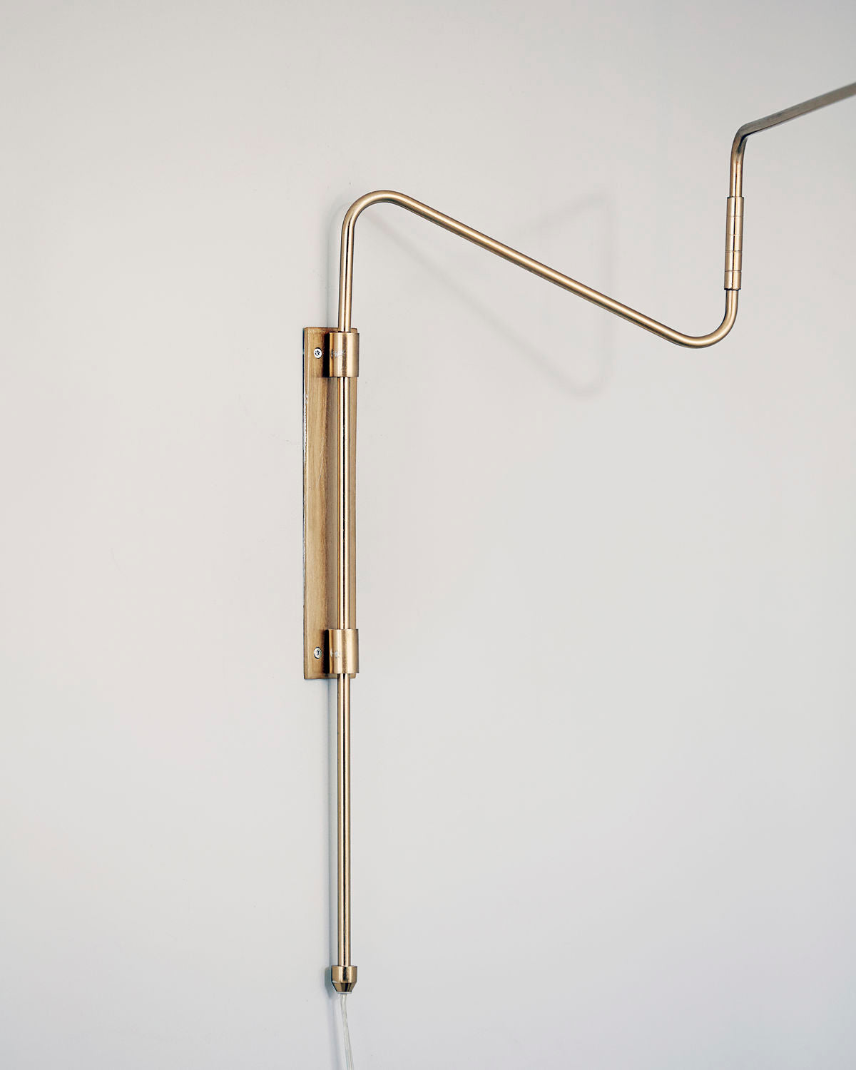 Elsoreth moderne minimalistische Wandleuchte mit Pendelbewegung