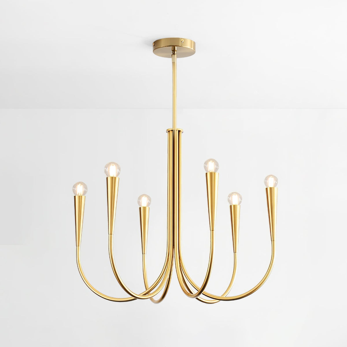 Orioaria Kronleuchter Swoop Arm in Messing minimalistisch