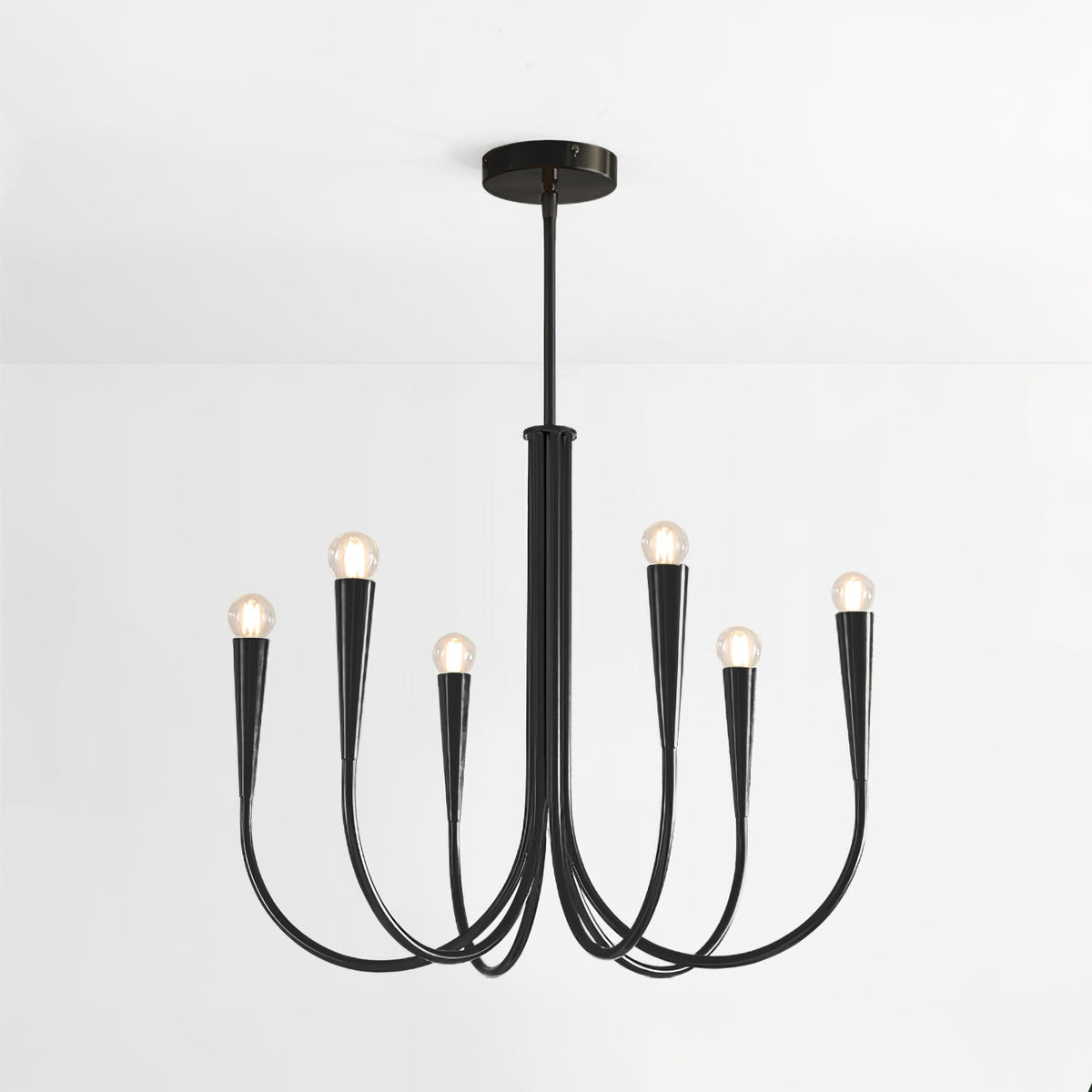 Orioaria Kronleuchter Swoop Arm in Messing minimalistisch