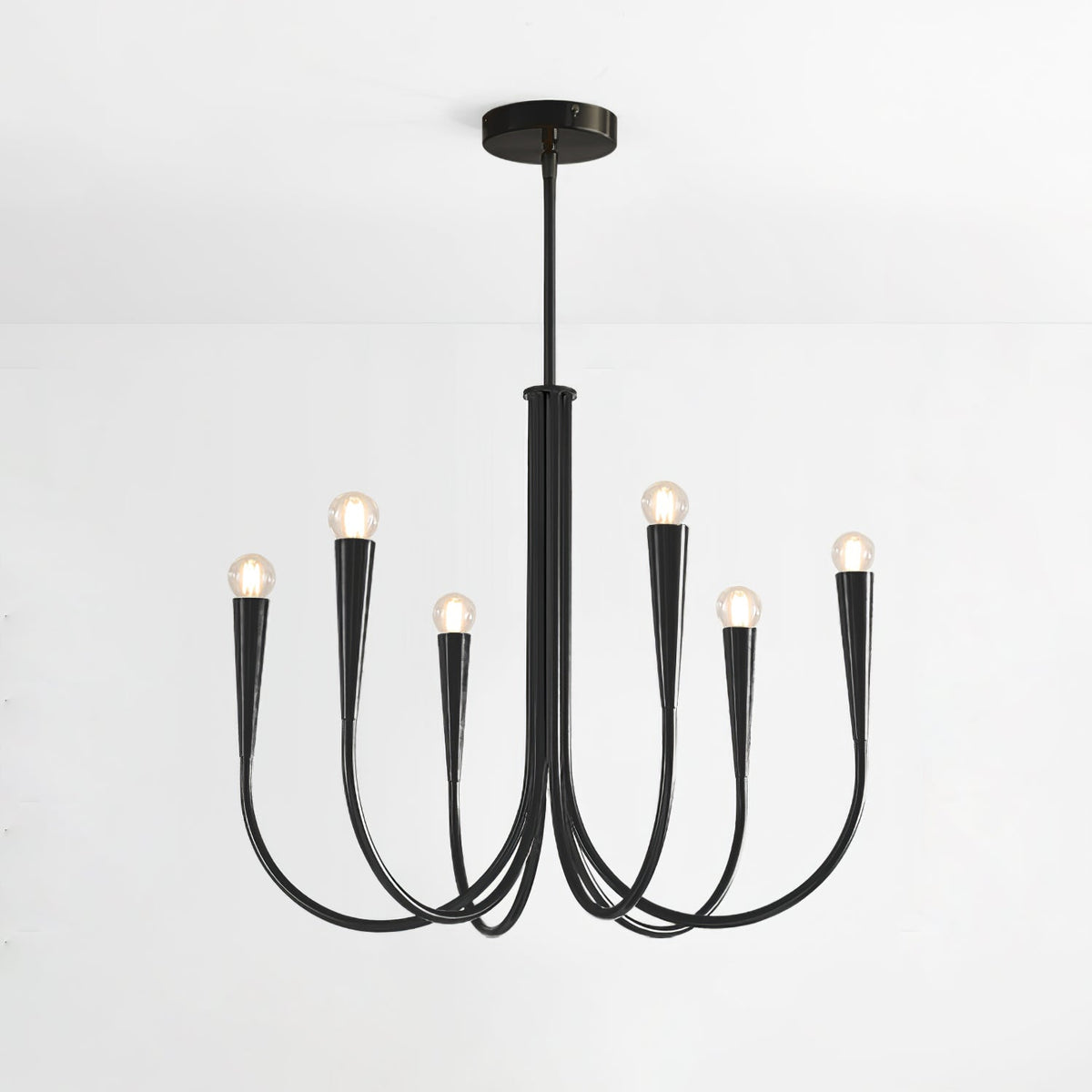Orioaria Kronleuchter Swoop Arm in Messing minimalistisch