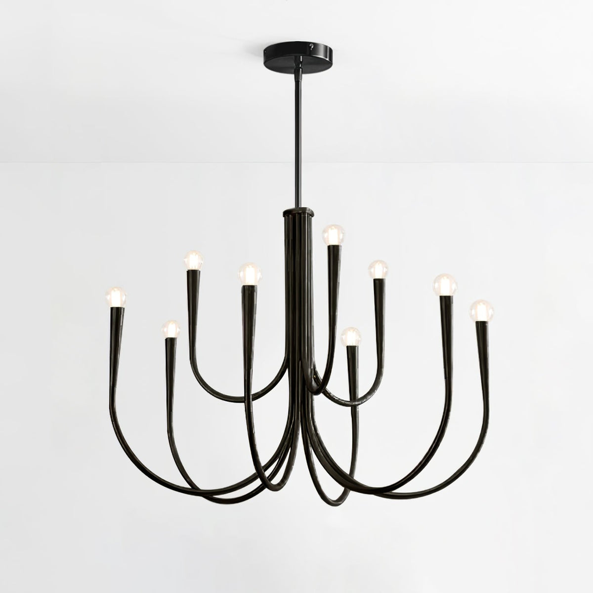 Orioaria Kronleuchter Swoop Arm in Messing minimalistisch