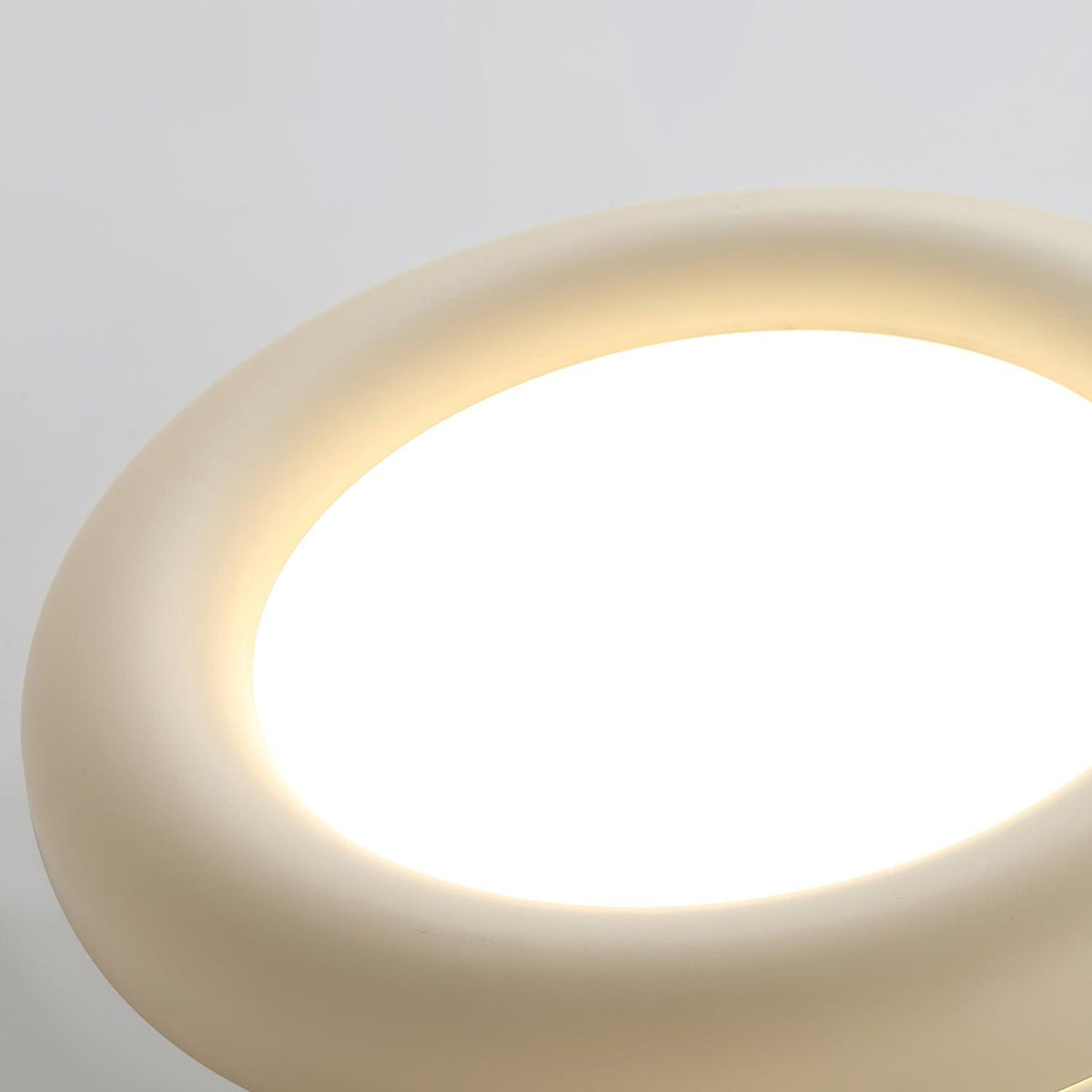 Deckenleuchte Beige flache Deckenleuchte mit Baldachin minimalistisch